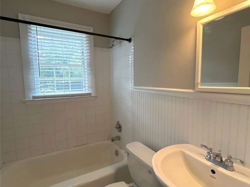 119 Laurel Avenue, Charlotte, NC 28207.  MLS# CAR4249537, YatesRealty ID 7490. 