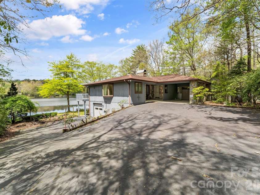 101 Sali Court, Brevard, NC 28712.  MLS# CAR4357158, YatesRealty ID 7491. 