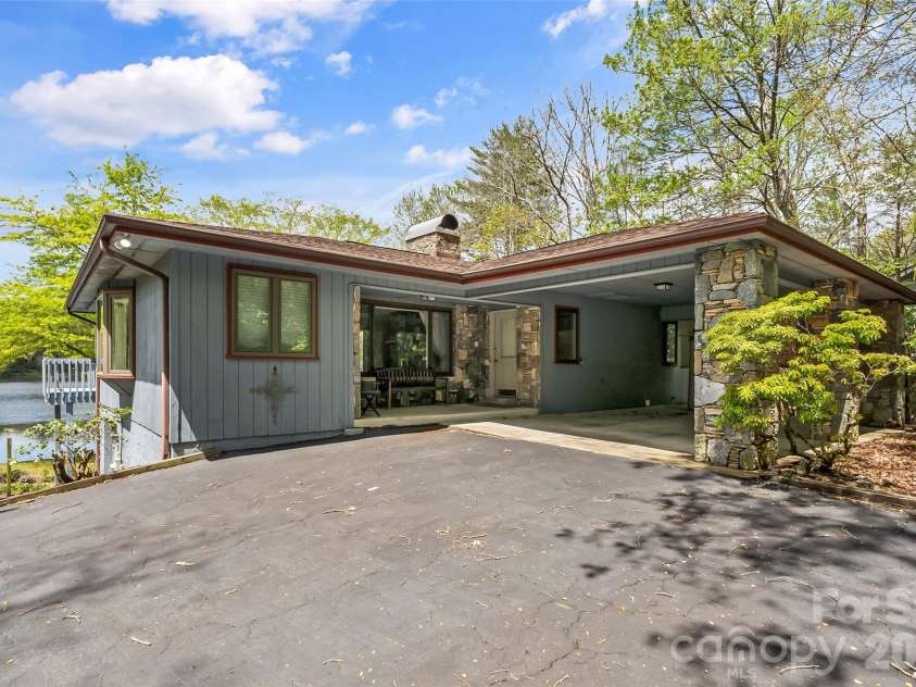 101 Sali Court, Brevard, NC 28712.  MLS# CAR4357158, YatesRealty ID 7491. 