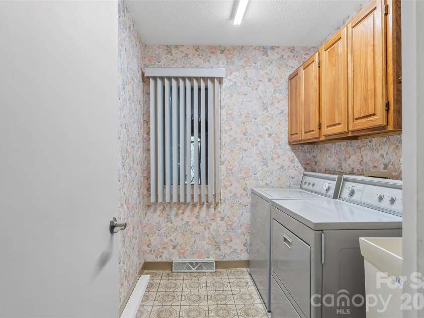 101 Sali Court, Brevard, NC 28712.  MLS# CAR4357158, YatesRealty ID 7491. 