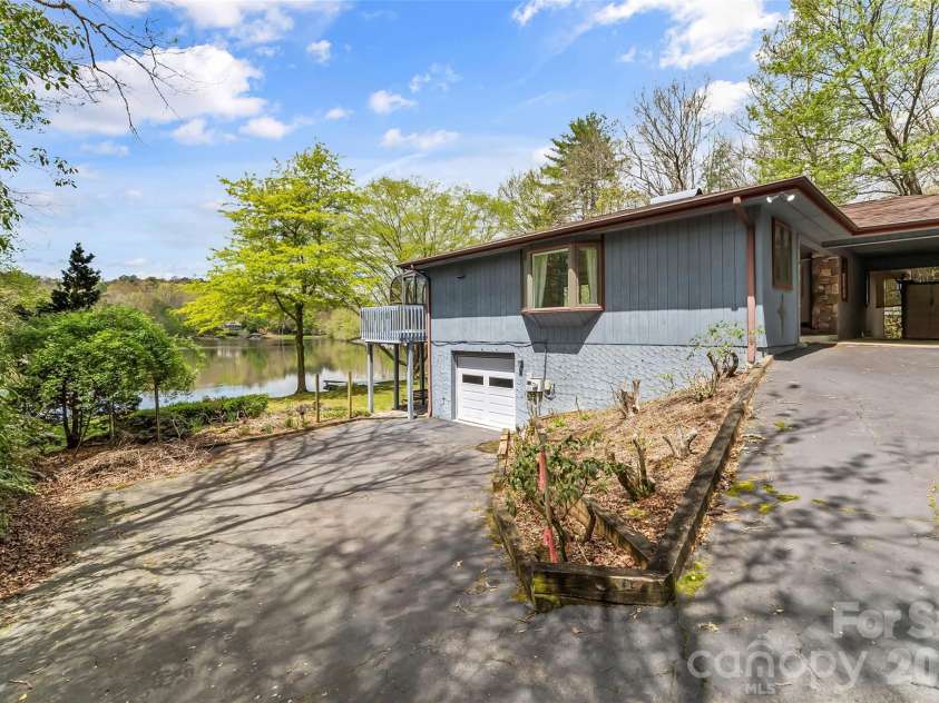 101 Sali Court, Brevard, NC 28712.  MLS# CAR4357158, YatesRealty ID 7491. 