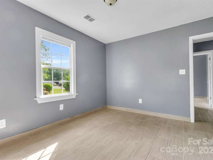 319 Hetty Hill Street, Gaffney, SC 29340.  MLS# CAR4248374, YatesRealty ID 7492. 