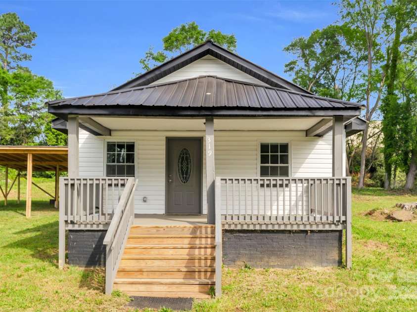 319 Hetty Hill Street, Gaffney, SC 29340.  MLS# CAR4248374, YatesRealty ID 7492. 