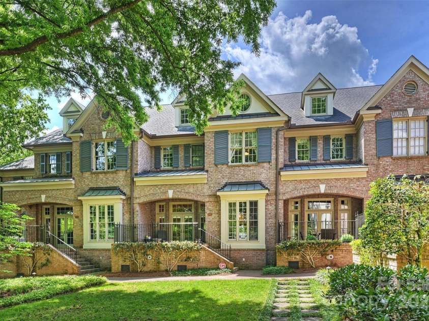 4020 Barclay Downs Drive, Charlotte, NC 28209.  MLS# CAR4249767, YatesRealty ID 7494. 