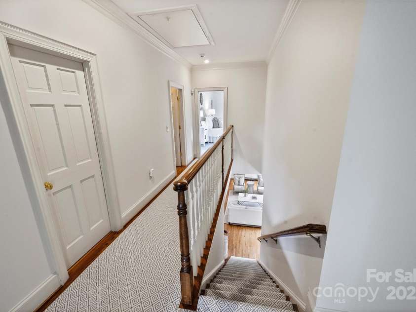 4020 Barclay Downs Drive, Charlotte, NC 28209.  MLS# CAR4249767, YatesRealty ID 7494. 