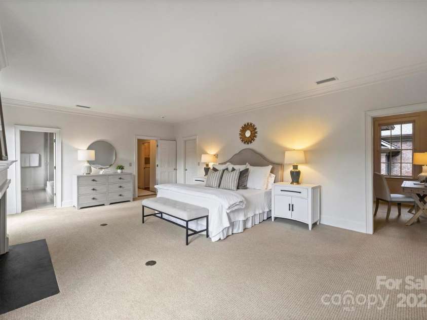 4020 Barclay Downs Drive, Charlotte, NC 28209.  MLS# CAR4249767, YatesRealty ID 7494. 