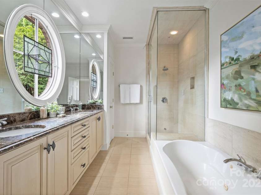 4020 Barclay Downs Drive, Charlotte, NC 28209.  MLS# CAR4249767, YatesRealty ID 7494. 