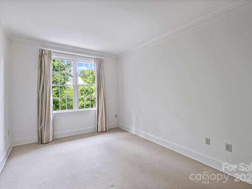 4020 Barclay Downs Drive, Charlotte, NC 28209.  MLS# CAR4249767, YatesRealty ID 7494. 