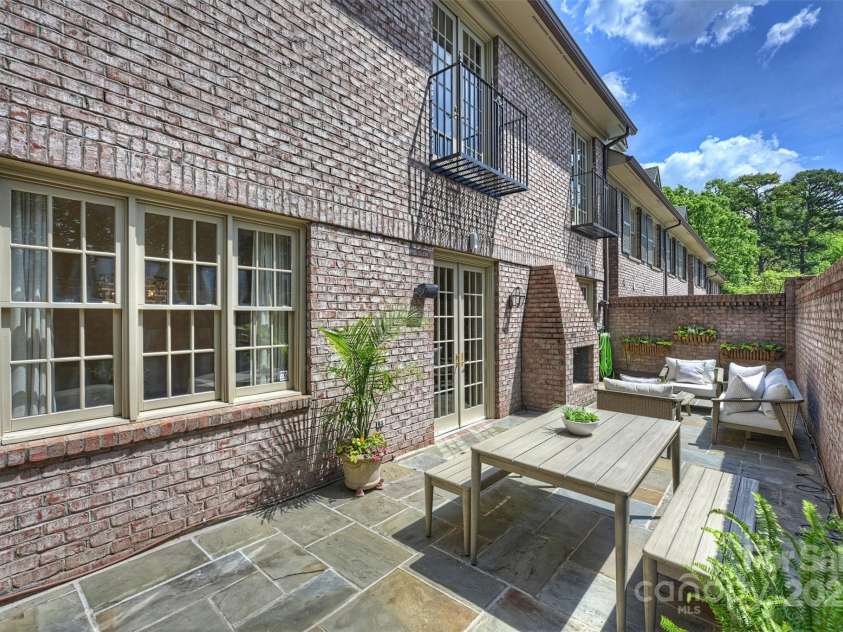 4020 Barclay Downs Drive, Charlotte, NC 28209.  MLS# CAR4249767, YatesRealty ID 7494. 