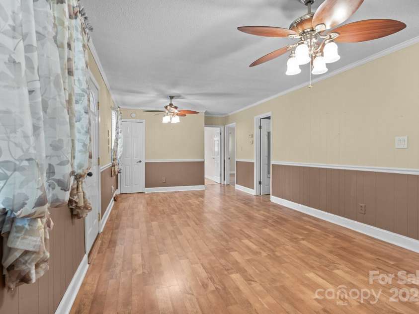 394 Efird Street, Gastonia, NC 28054.  MLS# CAR4242731, YatesRealty ID 7495. 