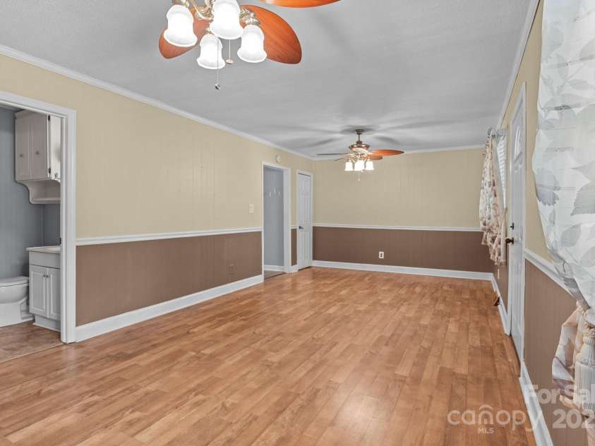 394 Efird Street, Gastonia, NC 28054.  MLS# CAR4242731, YatesRealty ID 7495. 