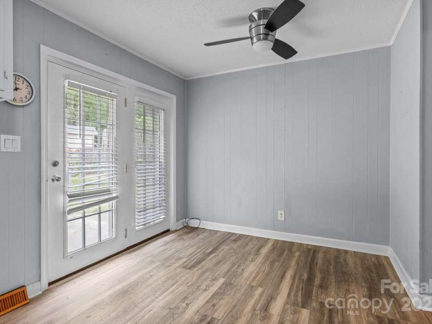 394 Efird Street, Gastonia, NC 28054.  MLS# CAR4242731, YatesRealty ID 7495. 