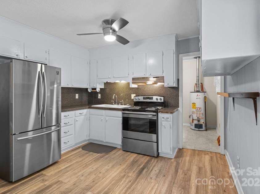 394 Efird Street, Gastonia, NC 28054.  MLS# CAR4242731, YatesRealty ID 7495. 