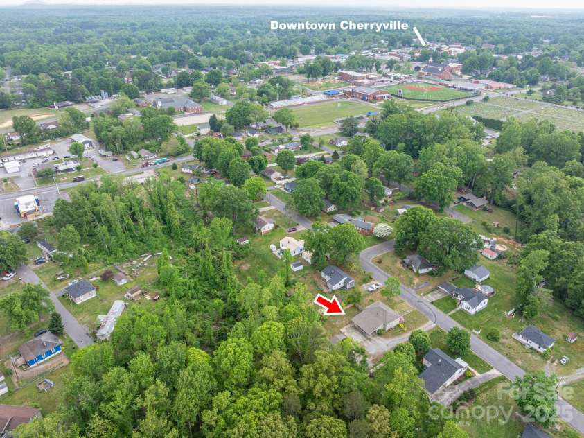 400 Houser Street, Cherryville, NC 28021.  MLS# CAR4249926, YatesRealty ID 7496. 