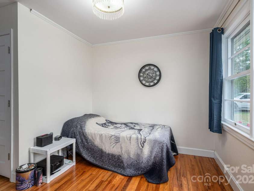 400 Houser Street, Cherryville, NC 28021.  MLS# CAR4249926, YatesRealty ID 7496. 