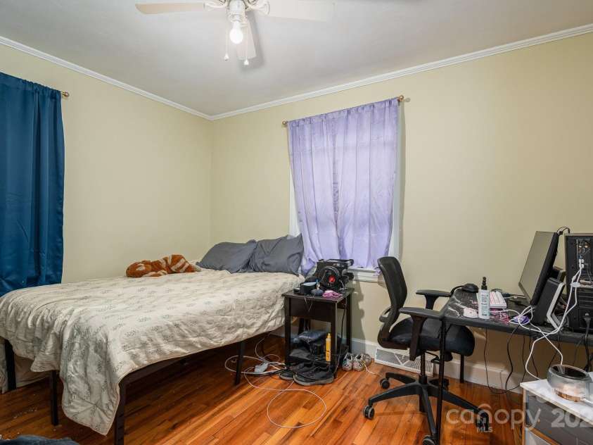 400 Houser Street, Cherryville, NC 28021.  MLS# CAR4249926, YatesRealty ID 7496. 