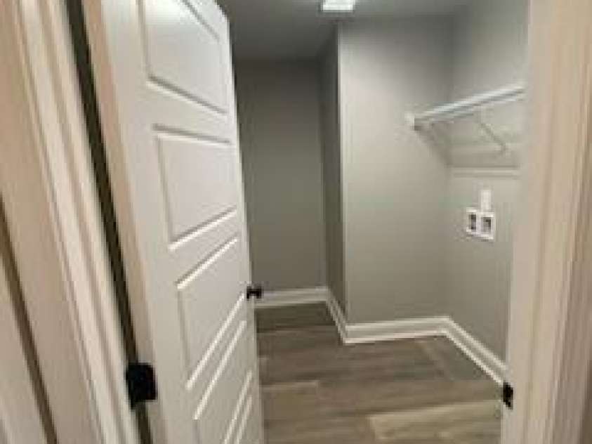 4172 Saltwood Drive, Hickory, NC 28602.  MLS# CAR4250243, YatesRealty ID 7497. 