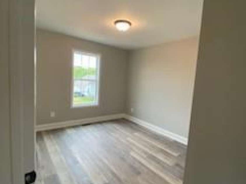 4172 Saltwood Drive, Hickory, NC 28602.  MLS# CAR4250243, YatesRealty ID 7497. 