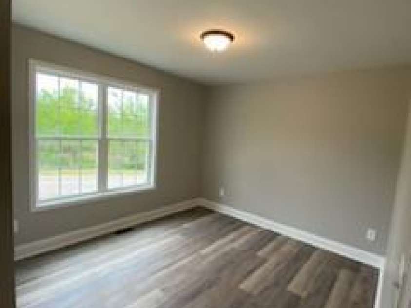 4172 Saltwood Drive, Hickory, NC 28602.  MLS# CAR4250243, YatesRealty ID 7497. 