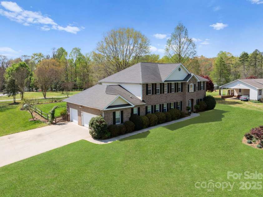 1052 Perth Road, Troutman, NC 28166.  MLS# CAR4246021, YatesRealty ID 7498. 