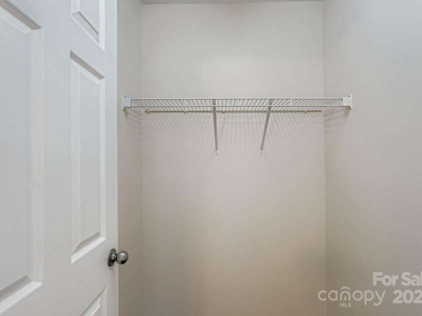 208 Lakewood Avenue, Charlotte, NC 28208.  MLS# CAR4283763, YatesRealty ID 75. 