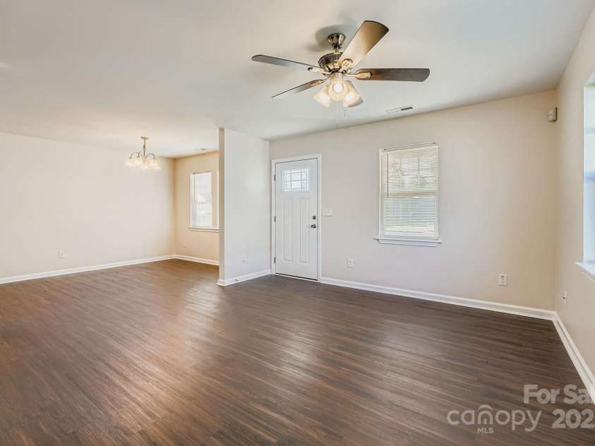 208 Lakewood Avenue, Charlotte, NC 28208.  MLS# CAR4283763, YatesRealty ID 75. 