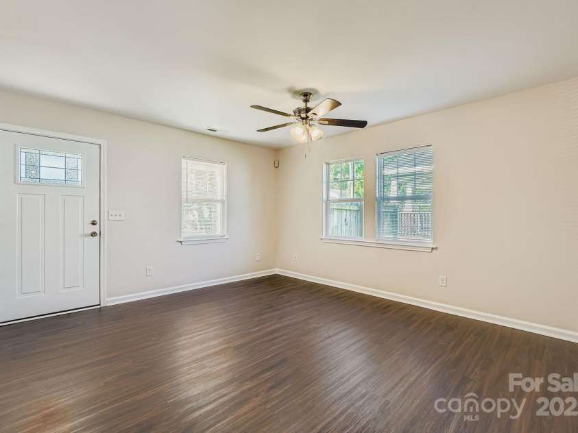 208 Lakewood Avenue, Charlotte, NC 28208.  MLS# CAR4283763, YatesRealty ID 75. 