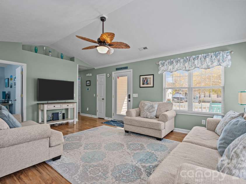137 4th Street, Oak Island, NC 28465.  MLS# CAR4363767, YatesRealty ID 7502. 