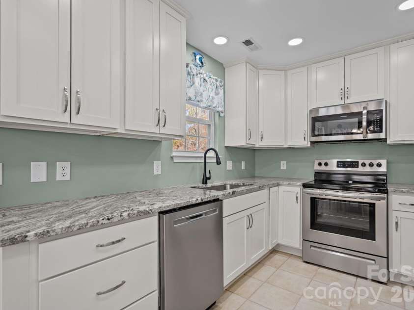 137 4th Street, Oak Island, NC 28465.  MLS# CAR4363767, YatesRealty ID 7502. 