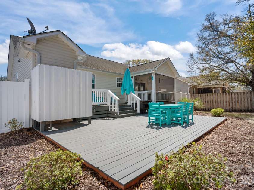 137 4th Street, Oak Island, NC 28465.  MLS# CAR4363767, YatesRealty ID 7502. 