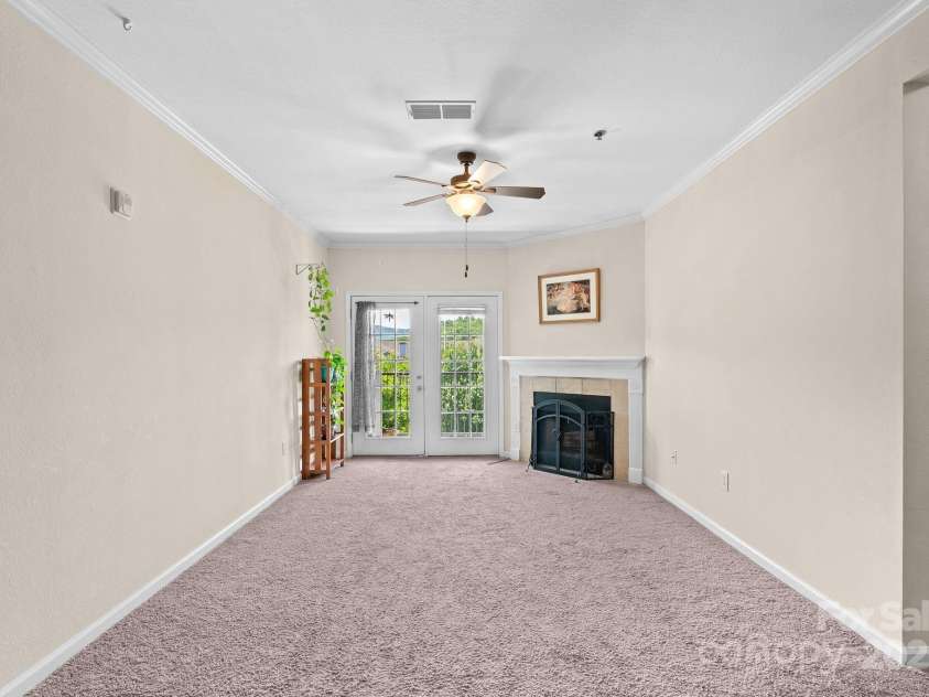 400 Vista Lake Drive, Candler, NC 28715.  MLS# CAR4222116, YatesRealty ID 7505. 