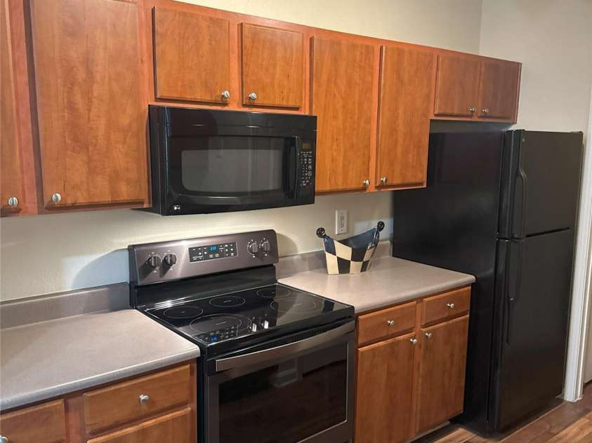 400 Vista Lake Drive, Candler, NC 28715.  MLS# CAR4222116, YatesRealty ID 7505. 