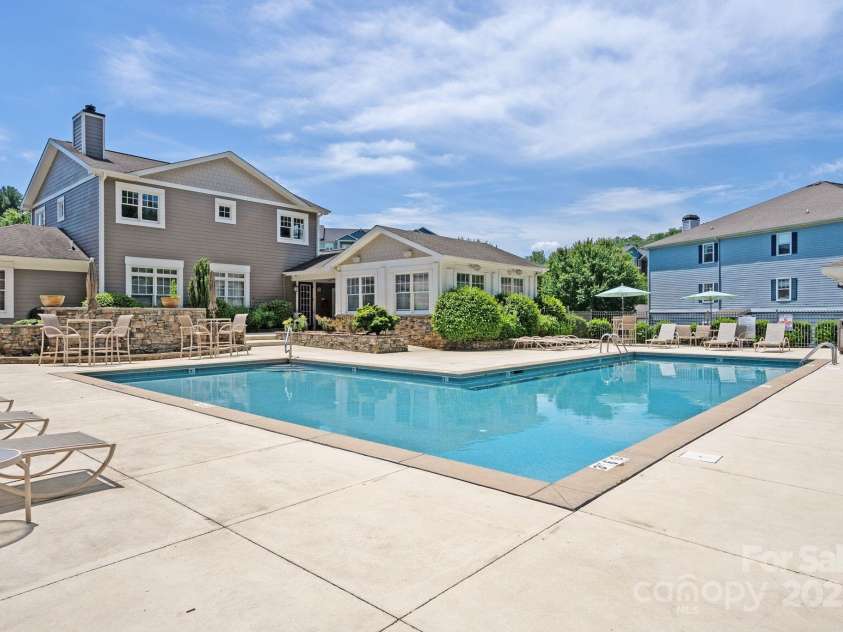 400 Vista Lake Drive, Candler, NC 28715.  MLS# CAR4222116, YatesRealty ID 7505. Community pool!