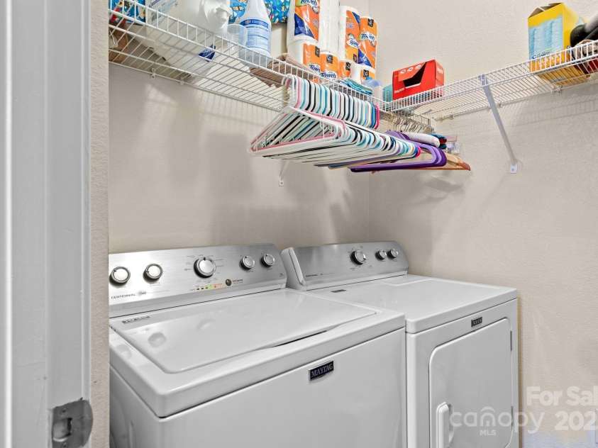 400 Vista Lake Drive, Candler, NC 28715.  MLS# CAR4222116, YatesRealty ID 7505. W/D stay!