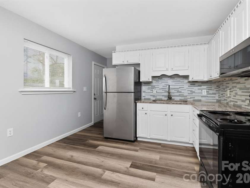 1019 Lewiston Avenue, Charlotte, NC 28208.  MLS# CAR4363513, YatesRealty ID 7507. 