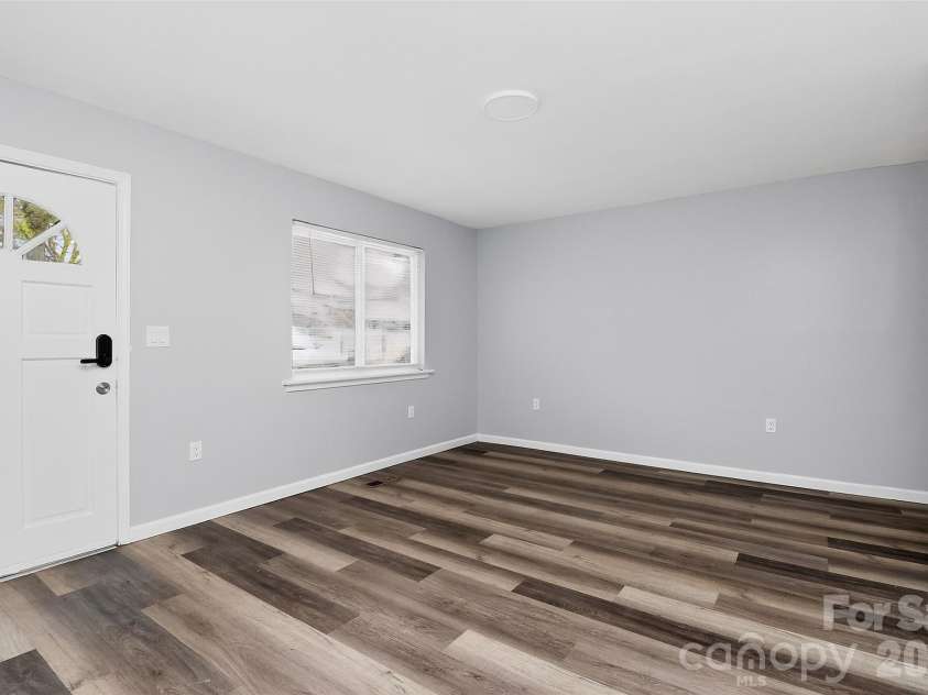 1019 Lewiston Avenue, Charlotte, NC 28208.  MLS# CAR4363513, YatesRealty ID 7507. 