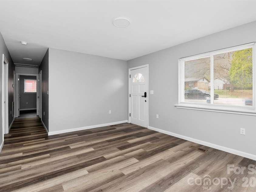 1019 Lewiston Avenue, Charlotte, NC 28208.  MLS# CAR4363513, YatesRealty ID 7507. 