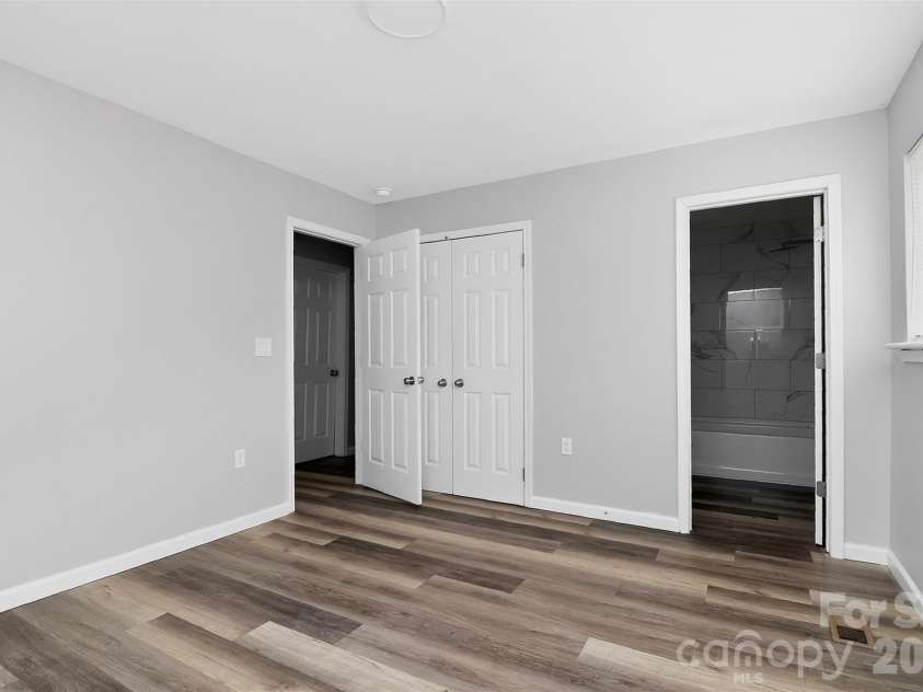 1019 Lewiston Avenue, Charlotte, NC 28208.  MLS# CAR4363513, YatesRealty ID 7507. 