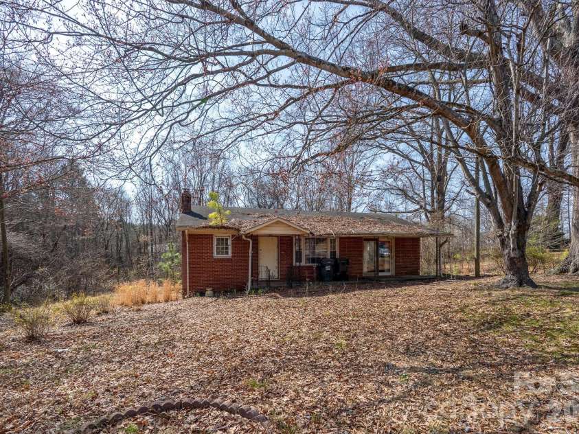 2851 Davidson Highway, Concord, NC 28027.  MLS# CAR4354512, YatesRealty ID 7509. 