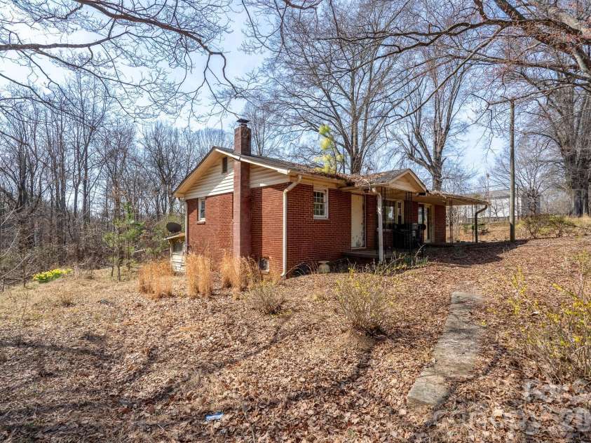 2851 Davidson Highway, Concord, NC 28027.  MLS# CAR4354512, YatesRealty ID 7509. 