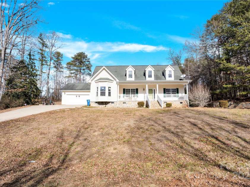 7918 Ridgeview Drive, Sherrills Ford, NC 28673.  MLS# CAR4215178, YatesRealty ID 751. 