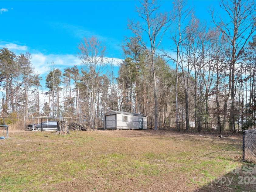 7918 Ridgeview Drive, Sherrills Ford, NC 28673.  MLS# CAR4215178, YatesRealty ID 751. 