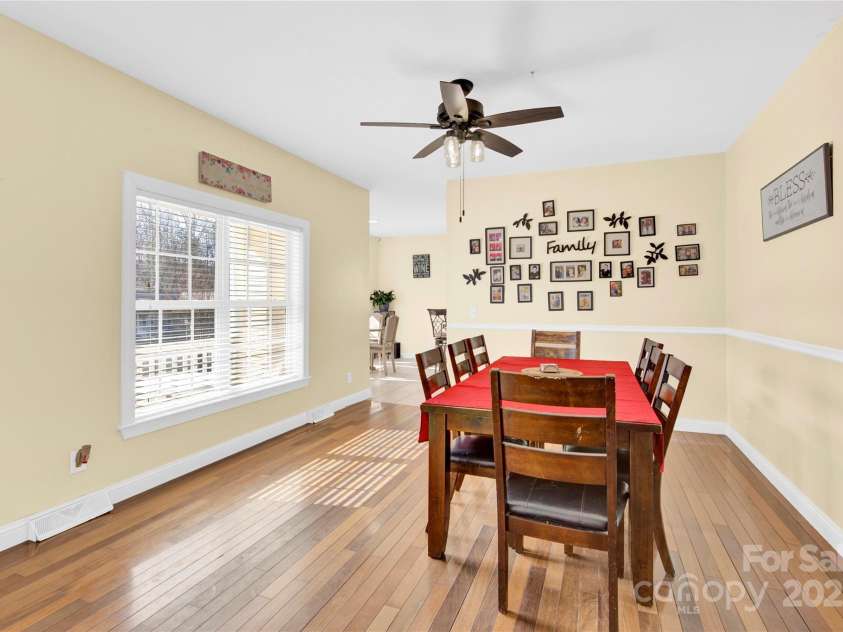 7918 Ridgeview Drive, Sherrills Ford, NC 28673.  MLS# CAR4215178, YatesRealty ID 751. 