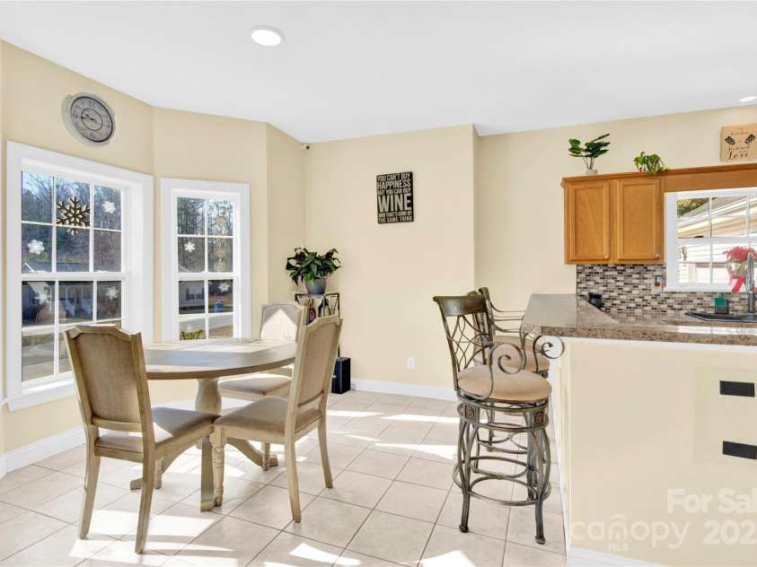 7918 Ridgeview Drive, Sherrills Ford, NC 28673.  MLS# CAR4215178, YatesRealty ID 751. 