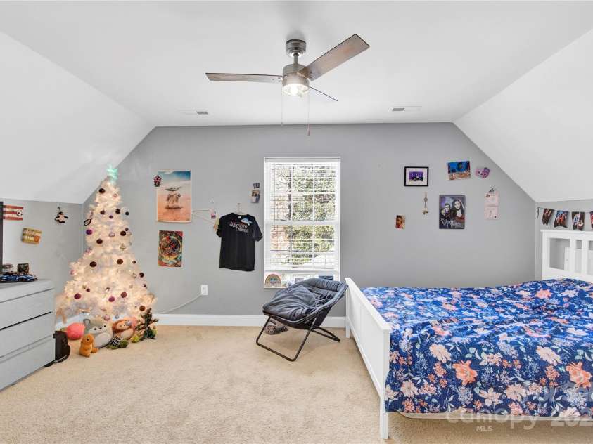 7918 Ridgeview Drive, Sherrills Ford, NC 28673.  MLS# CAR4215178, YatesRealty ID 751. 