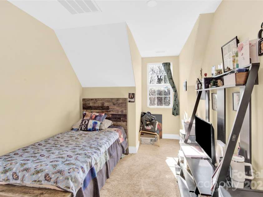 7918 Ridgeview Drive, Sherrills Ford, NC 28673.  MLS# CAR4215178, YatesRealty ID 751. 