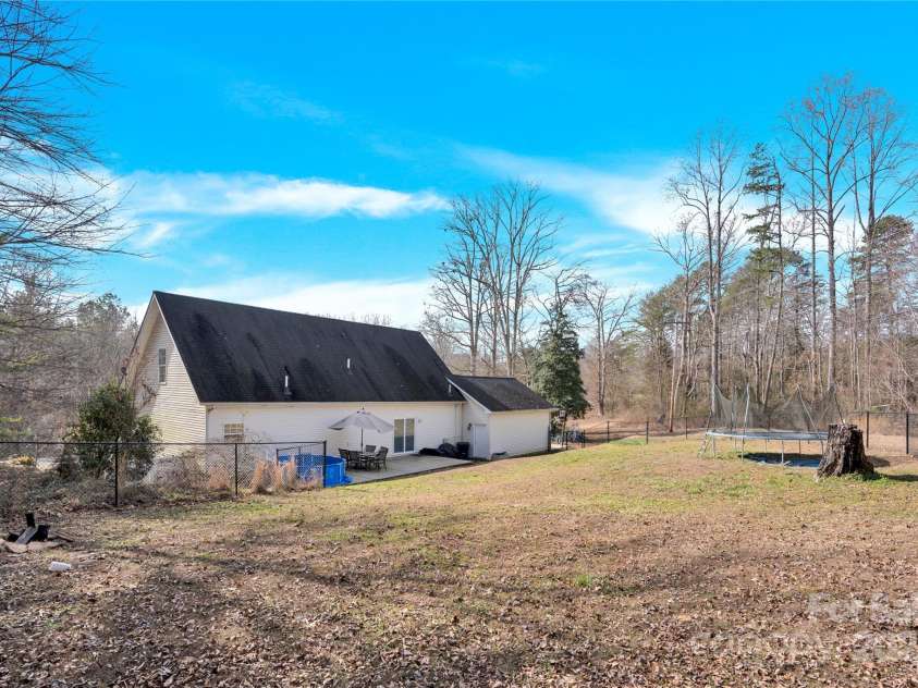 7918 Ridgeview Drive, Sherrills Ford, NC 28673.  MLS# CAR4215178, YatesRealty ID 751. 