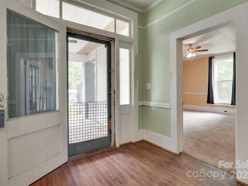 302 Charlotte Street, York, SC 29745.  MLS# CAR4250381, YatesRealty ID 7511. 