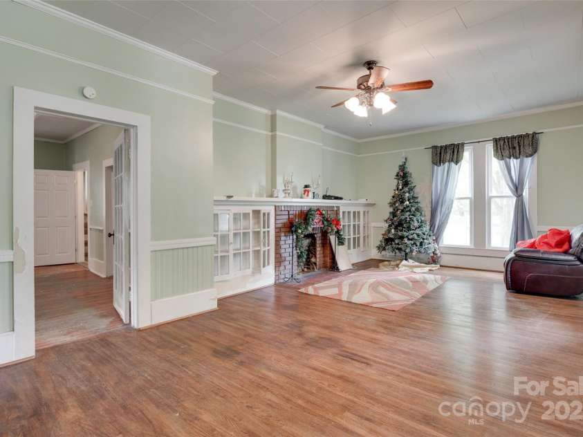 302 Charlotte Street, York, SC 29745.  MLS# CAR4250381, YatesRealty ID 7511. 