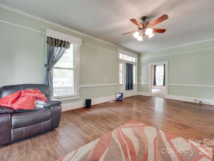 302 Charlotte Street, York, SC 29745.  MLS# CAR4250381, YatesRealty ID 7511. 